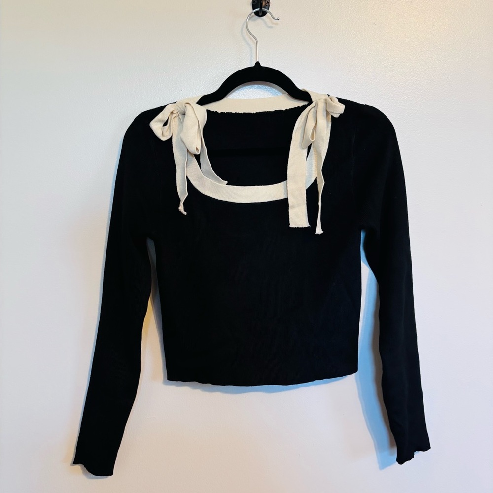 SHEIN black long sleeve cropped top with off white bow ties at the neckline s